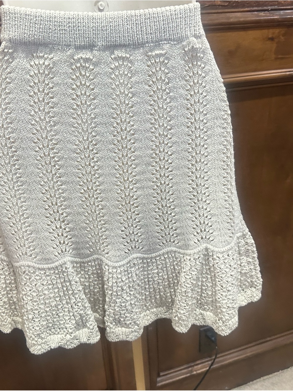 NWT SIZE L Hem & Thread Ivory Knit Midi Skirt with Textured Flounce - Picture 4 of 10